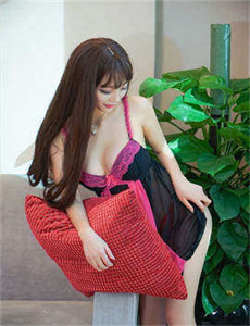 《久热在线这里只有精品-尤妮丝三点尽露》