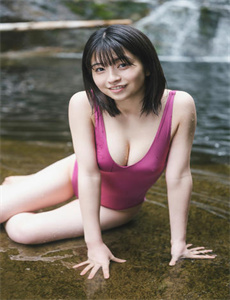 《日本熟妇乱人免费视频-被男同桌摸胸的故事》