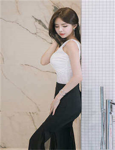 《动漫美女h小游戏-久久爱香草2018》